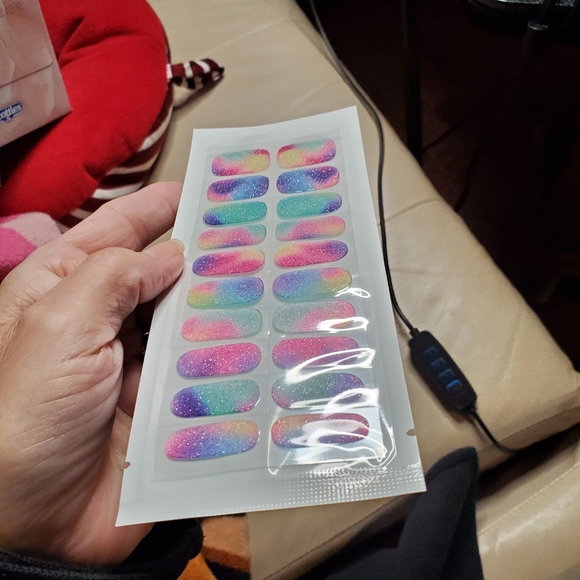 Dry Nail Polish Strips & Gel Wraps (No UV Light Required) - Picture 8 of 14